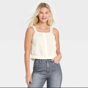 Universal Thread - White Button Front Crop Sleeveless Top Crochet Accents NWT XS